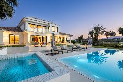 Superb villa front line golf of Los Naranjos golf course, Nueva Andalucia