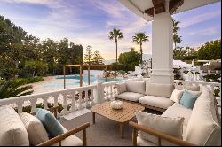 Majestic moorish-style villa with panoramic views and privileged location, Aloha, Nueva A