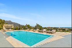 Exquisite Luxury Villa with Panoramic Views in El Herrojo Alto, La Quinta, Benahavis