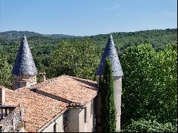 16th-century Renaissance chateau and annexes