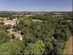 16th-century Renaissance chateau and annexes