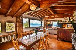 Elegant 1600s farmhouse with fabulous lake views