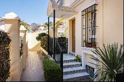 Charming semi-detached house in bajo Limonar, Málaga