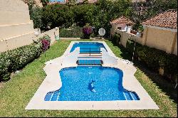 Charming semi-detached house in bajo Limonar, Malaga