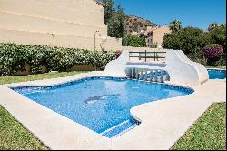 Charming semi-detached house in bajo Limonar, Malaga