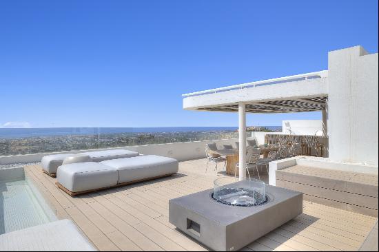 Ultra-modern penthouse with stunning panoramic sea views, new and closed development in B