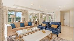 Luxurious and spacious front line beach villa in Las Chapas, Marbella East