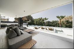 Sophisticated newly built villa in the exclusive area of Rocio de Naguelles, Marbella Gol