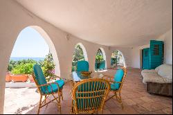 Villa Busiri Vici for sale in Punta Rossa with direct access to the sea