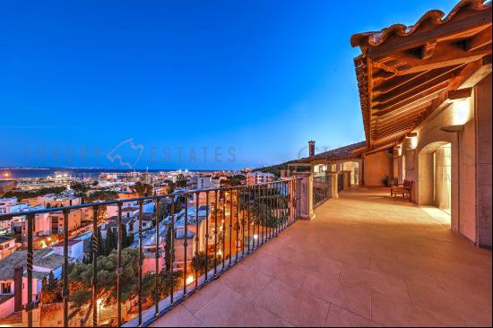 Huge luxury penthouse with panoramic sea view in Palma de Mallorca