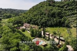 RIVERSIDE COUNTRY HOUSE FOR SALE IN VOLTERRA, TUSCANY