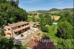 RIVERSIDE COUNTRY HOUSE FOR SALE IN VOLTERRA, TUSCANY