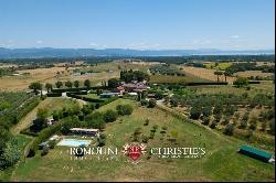 Lake Trasimeno - BOUTIQUE HOTEL WITH VINEYARDS AND SPA FOR SALE IN UMBRIA