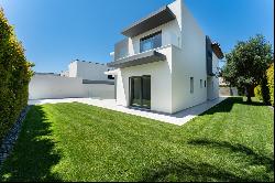 5 bedroom villa with private pool in Birre