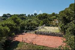 Close to Cannes - 6 bedrooms Villa in a park