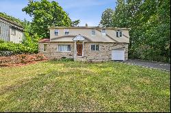 966 Pines Terrace, Franklin Lakes, NJ 07417