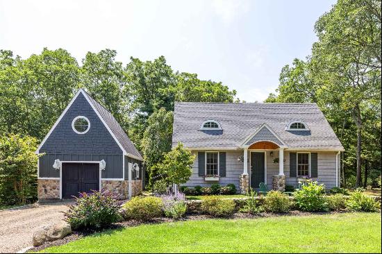 House and Studio in Oak Bluffs