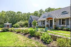 House and Studio in Oak Bluffs