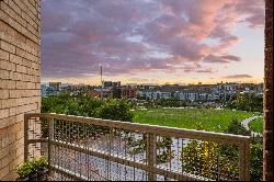 Condo with Breathtaking Mountain-Park Views in Highly Coveted Riverfront Park