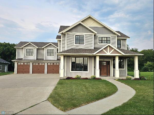 421 Liberty Lane, Horace ND 58047