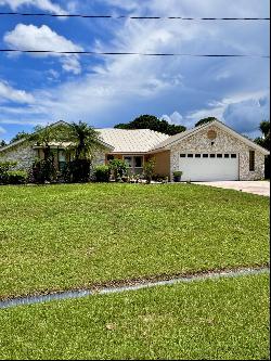 510 SE Cliff Road, Port Saint Lucie FL 34984