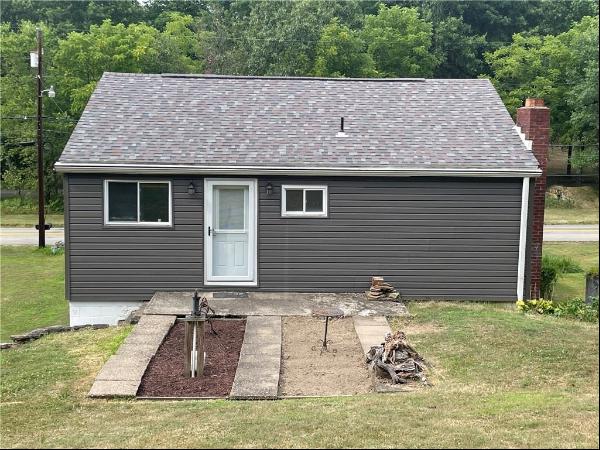 1106 Boquet Rd, Penn Twp - Wml PA 15644