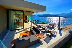 High-end residence with ocean view