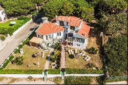 Beachfront villa in Santa Margherita di Pula