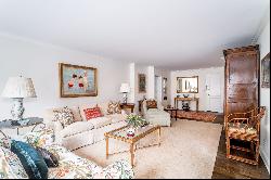 139 East 63rd Street,  2-C