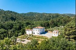 Elegant historic villa with traditional garden in Lucca