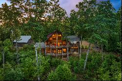 Stunning Luxury Cabin Nestles Near Downtown Blue Ridge