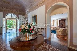 Villa with swimming pool on the hills of Bologna