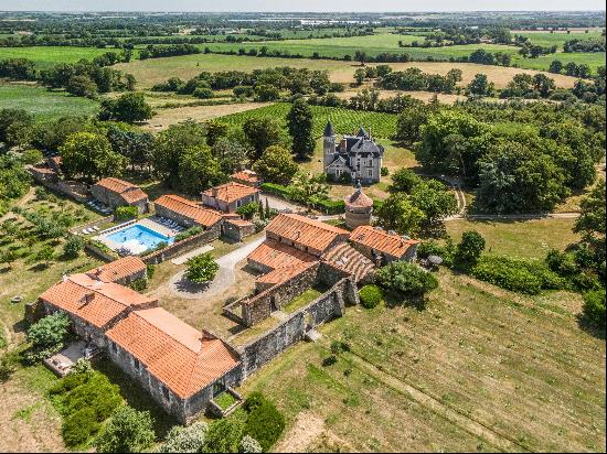 Property with  château and outbuildings