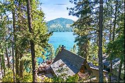 Charming Hayden Lake Cabin