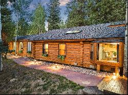 Escape to the Comforts of a Mountain Log Home!