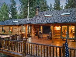 Escape to the Comforts of a Mountain Log Home!