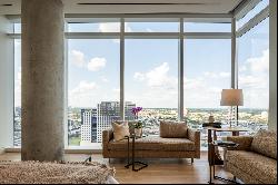 Contemporary Luxury High Rise in the Dallas Arts District 