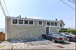 Waterfront Cottage in Provincetown's East End with Stunning Harbor Views