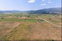 10 Acres of Prime Land in Etna