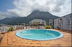 Stunning penthouse with view of Christ the Redeemer