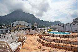 Stunning penthouse with view of Christ the Redeemer