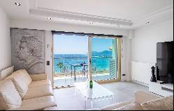 Cannes Croisette, Exceptional 4-room apartment with sea view.