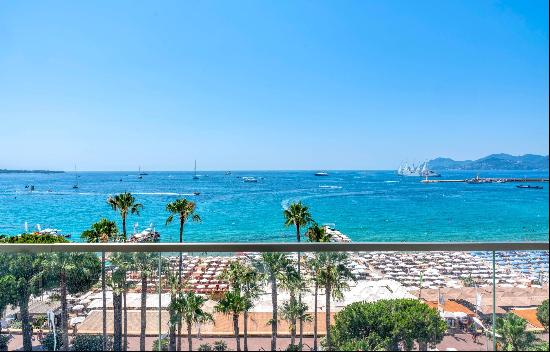 Cannes Croisette, Exceptional 4-room apartment with sea view.