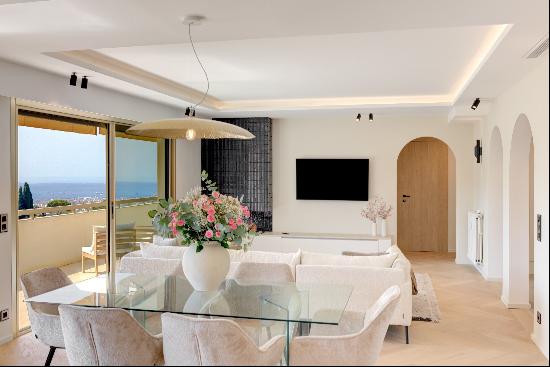 Le Cannet Residentiel - Luxurious 5-room apartment, with terrace and sea view.