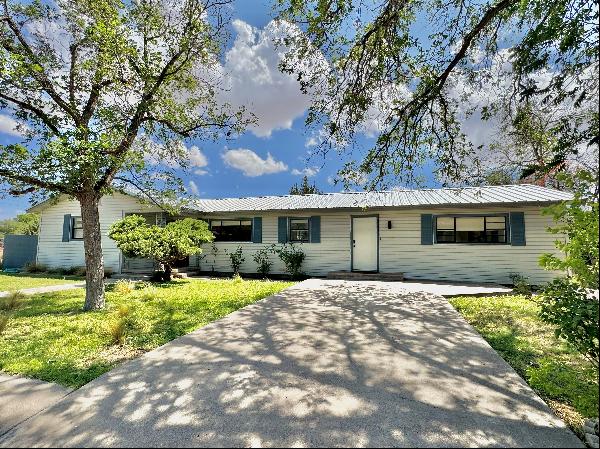 620 North Summer Street, Marfa, TX 79843