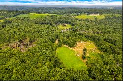 Bear Hill Estate: An Exemplar of Luxury and Equestrian Splendor in Woodstock, CT