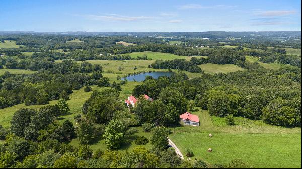 Enchanting Hermann Country Estate