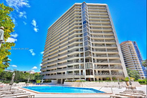 2901 S Bayshore Dr Unit 18H, Miami FL 33133