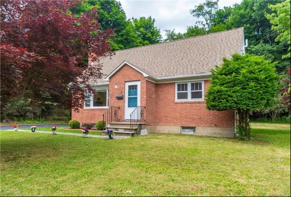 5 Harrington Street, New Paltz NY 12561