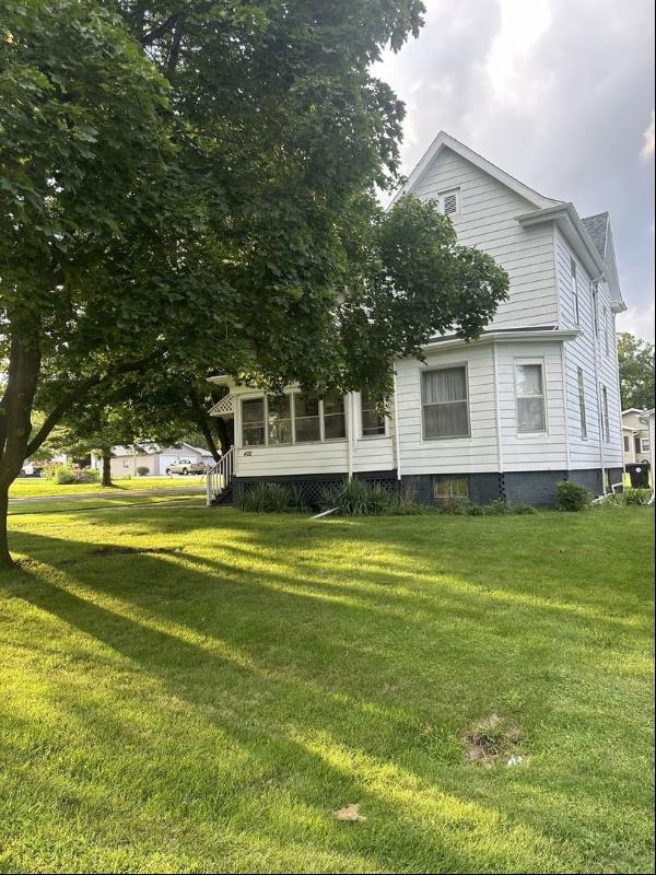 402 E Cherry Street, Leroy IL 61752